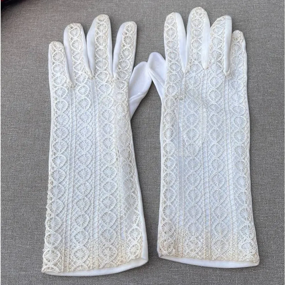 Vintage white lace dainty dress gloves